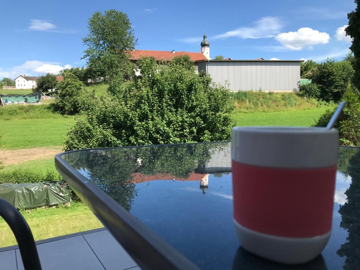 Ferienwohnung „Frosch“ Neukirchen-Balbini Exteriör bild